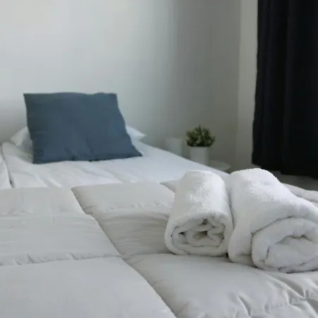 Convenient For 2 In Appartement